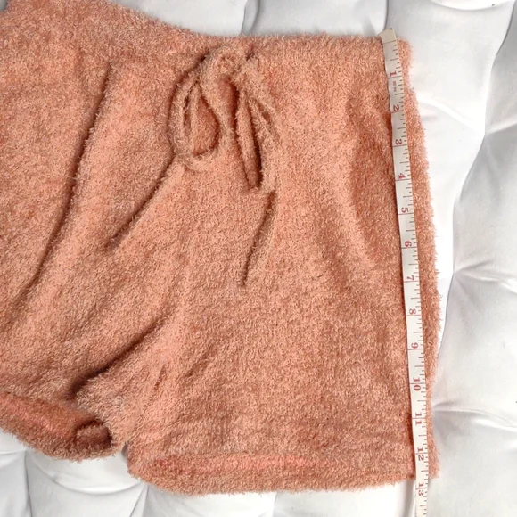 Women's Small peach colored 2 piece Cardigan and shorts set - Picture 7 of 11